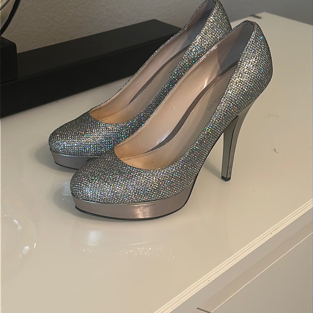 Enzo Angiolini sparkling platforms heels size 10.